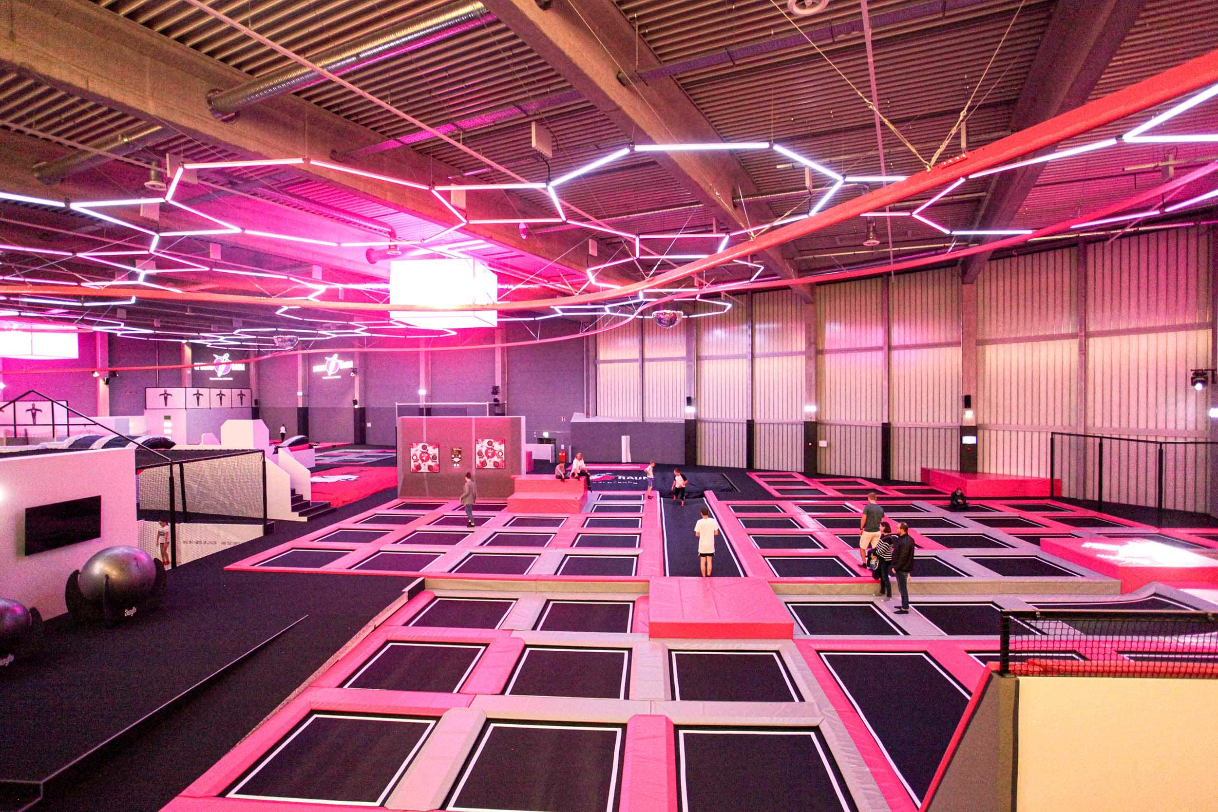 bilder von sprung raum trampolinpark hamburg